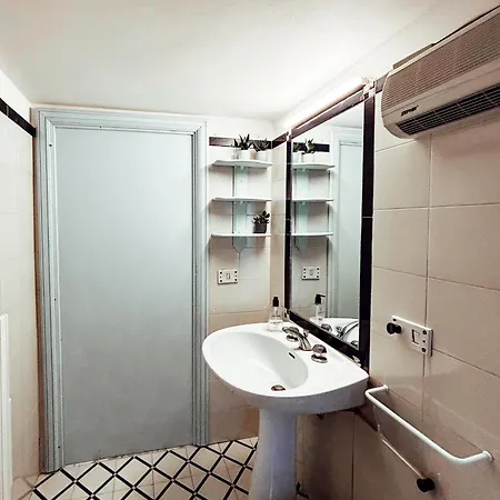 Nocleg ze śniadaniem Giacaranda 3*