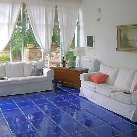 Giacaranda Bed & Breakfast 3*