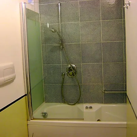 Giacaranda Bed & Breakfast 3*